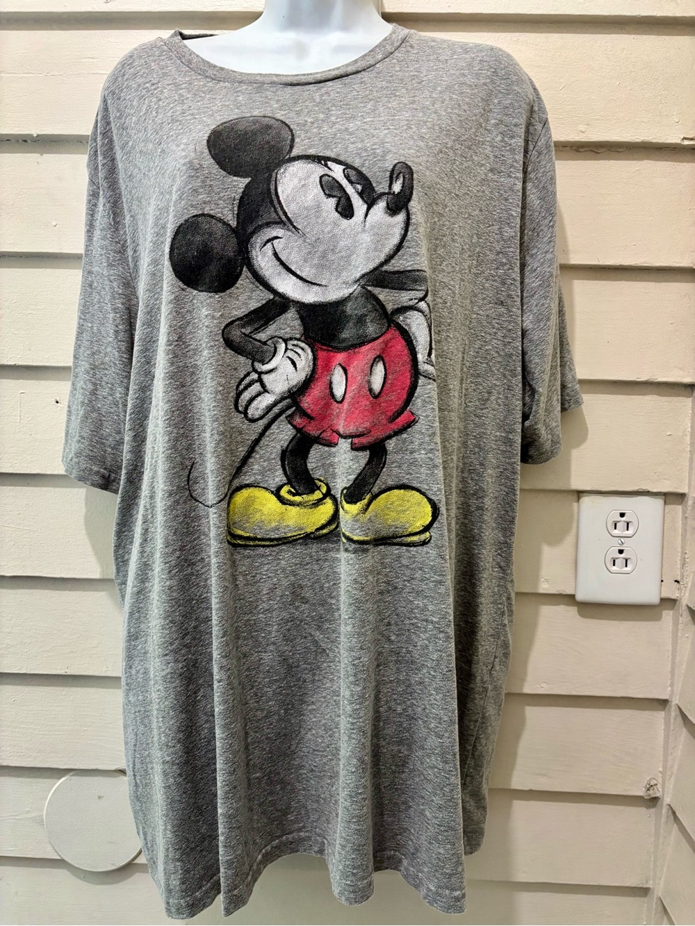 🔥5 for $25🔥 Disney Mickey Mouse Heather Gray Casual Character Graphic Tee